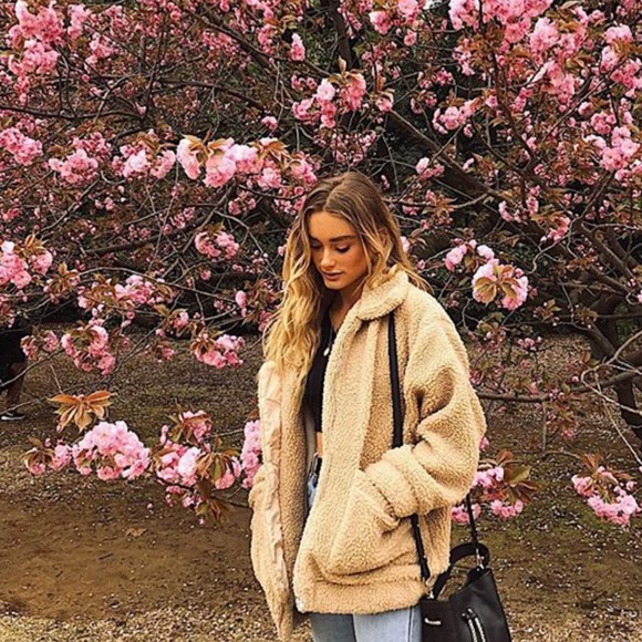 NEW! Oversized Fuzzy Teddy Jacket Camel Coat - Picture 2 of 6